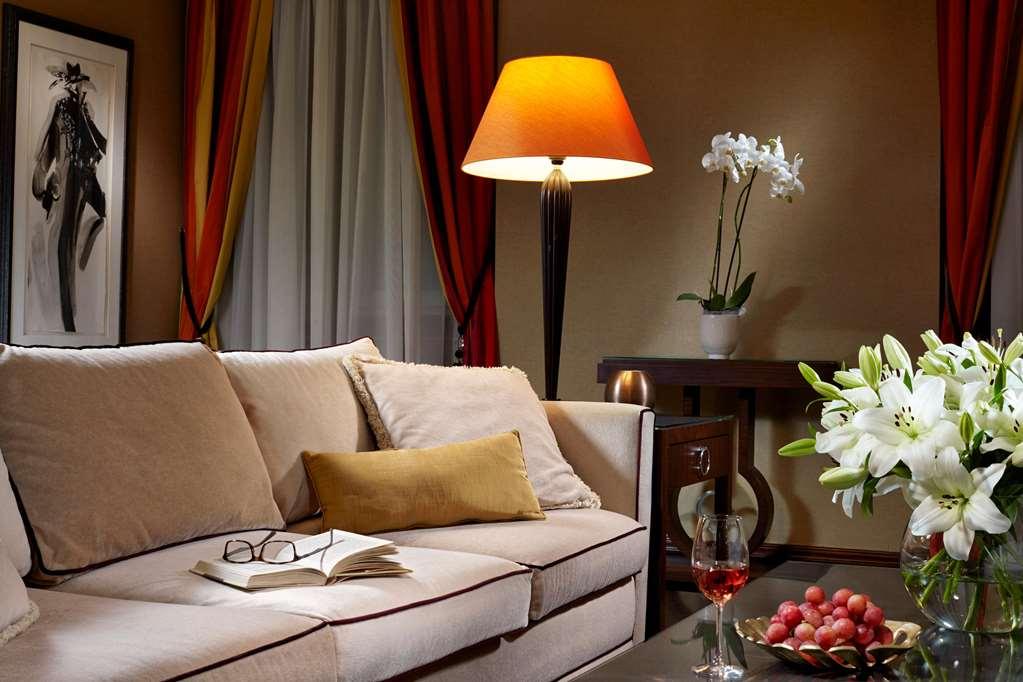 Corinthia Hotel 5*