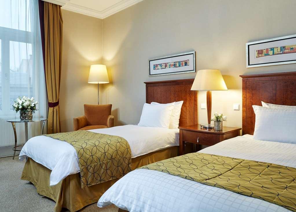 Corinthia Hotel 5*